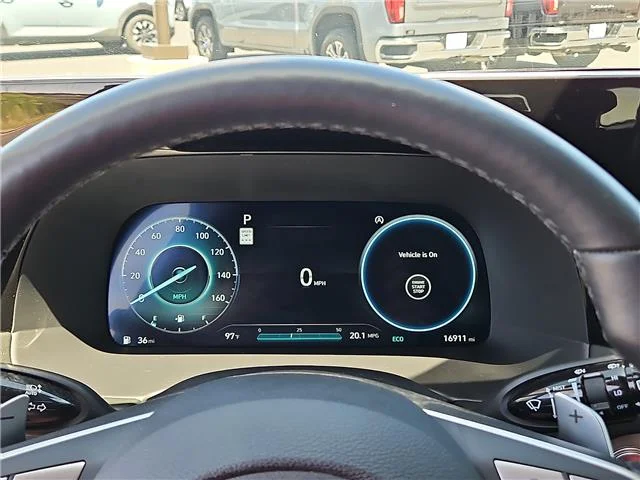 Used 2025 Sierra Burgundy Hyundai SEL Premium Front-Wheel Drive image 14