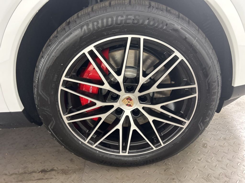 2026 Porsche Cayenne S - Photo 31