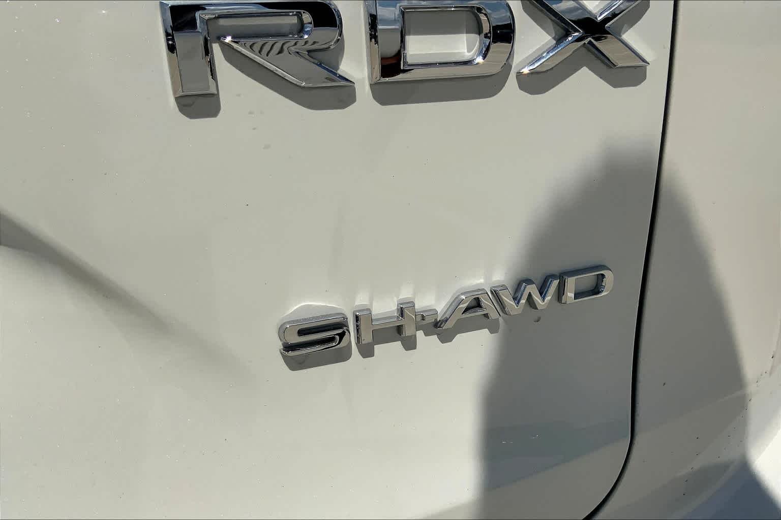 Used 2025 Platinum White Pearl Acura w/Advance Package image 15