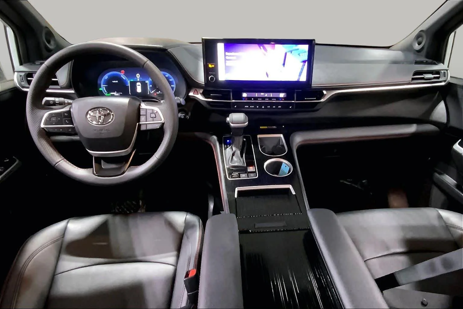 Used 2025 Ice Cap Toyota XSE image 16