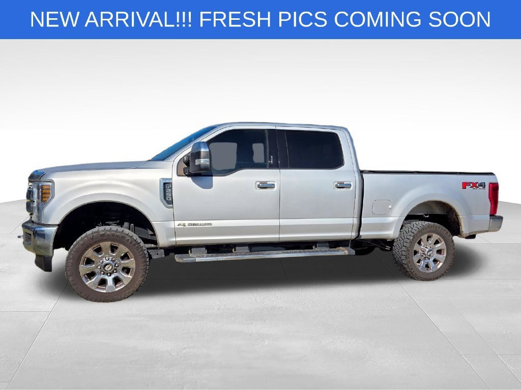 Used 2018  Ford XL image 3