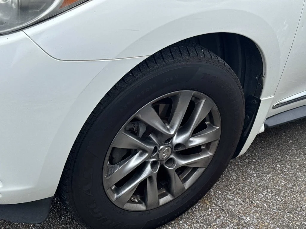 Certified Used 2014 White INFINITI Base image 8