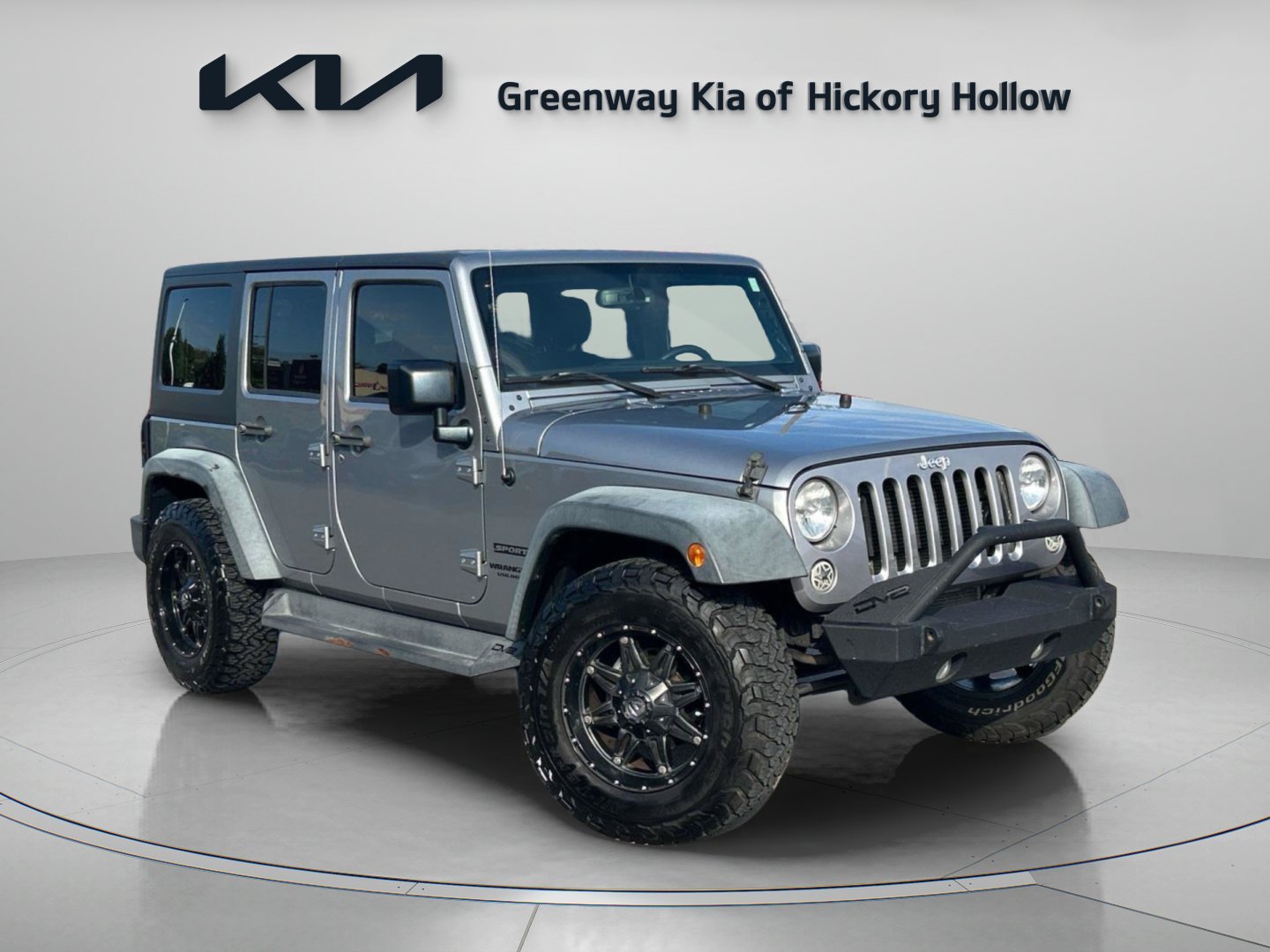Used 2017 Billet Silver Metallic Clearcoat Jeep Sport image 1