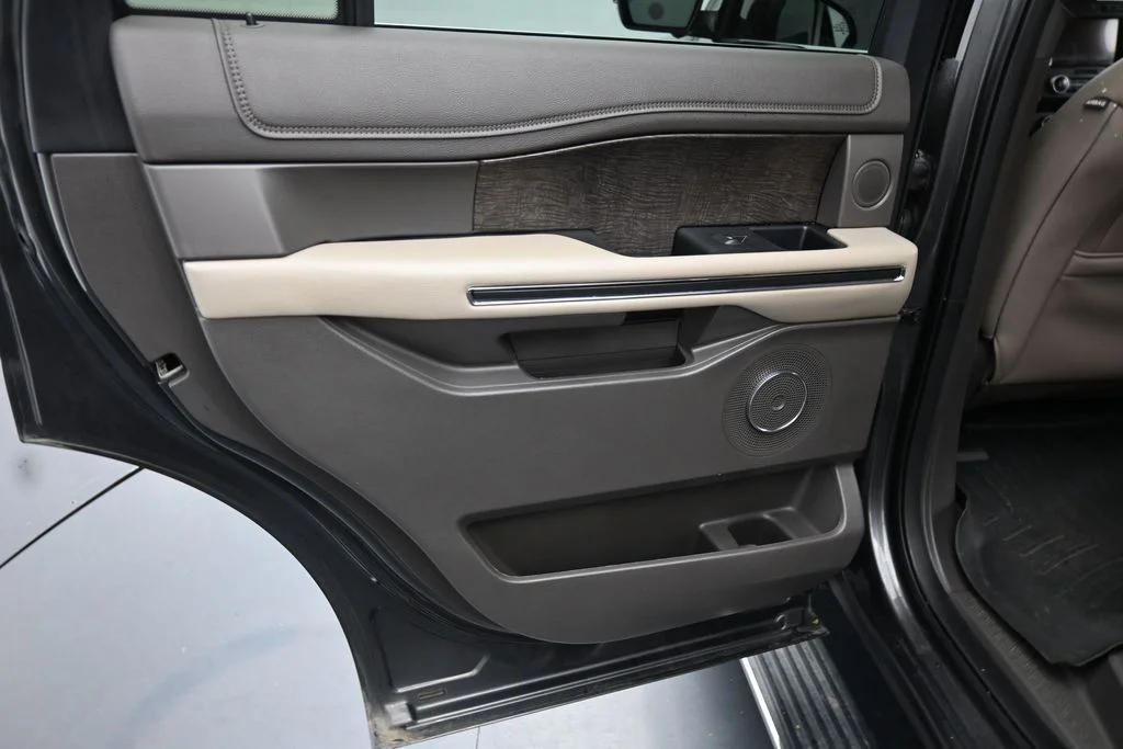 Used 2021 Gray Ford Limited image 17