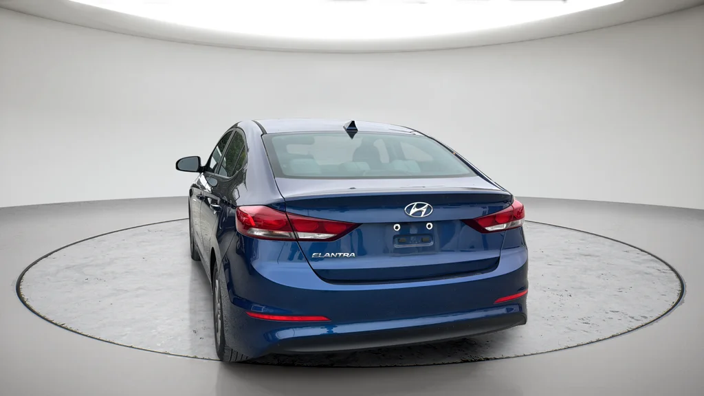 Used 2018 Blue Hyundai SEL image 8