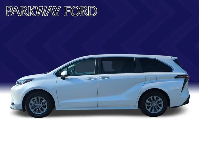 Used 2023 Beige Toyota XLE image 2