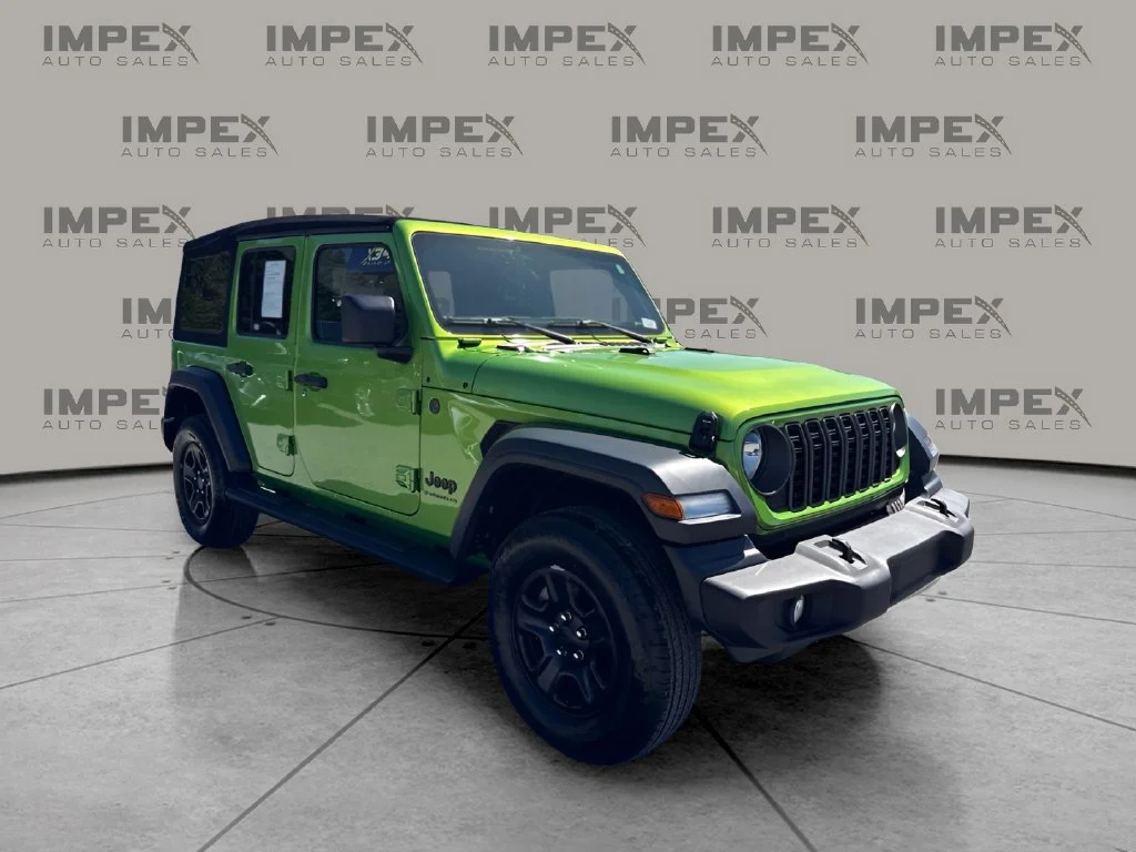 Used 2025 Green Jeep Sport image 7