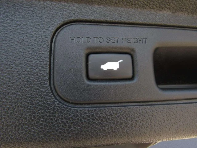 Certified Used 2025 Modern Steel Metallic Honda EX-L image 14