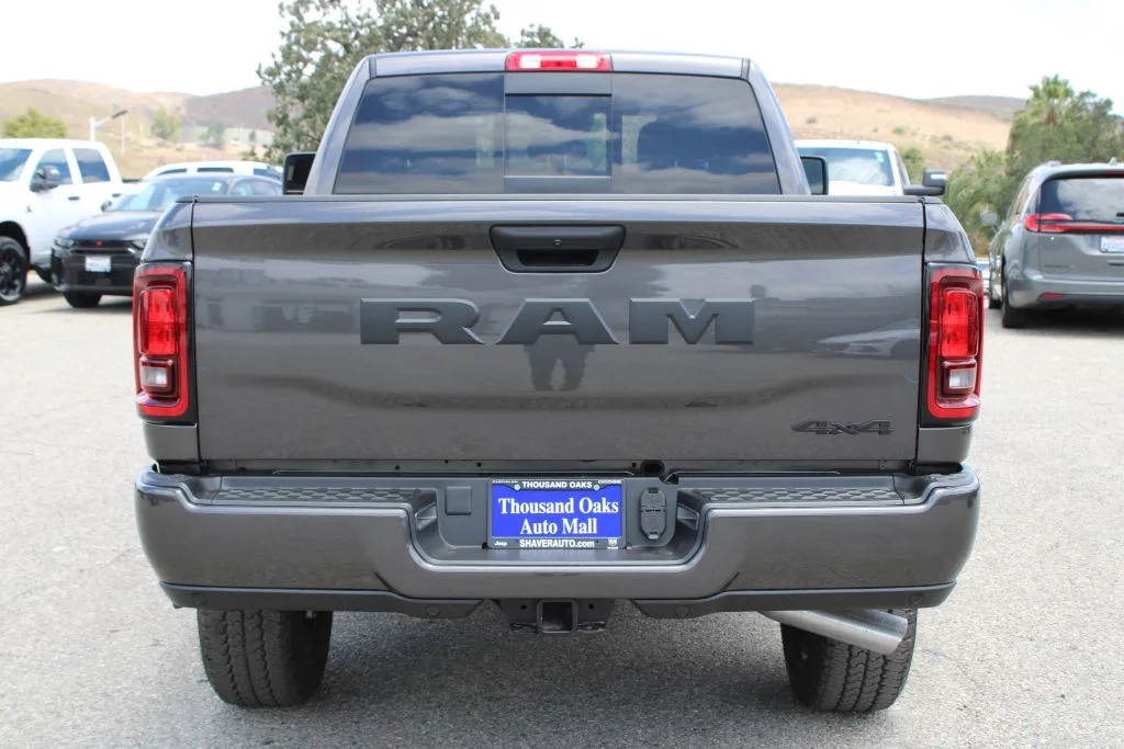 New 2026 Granite Crystal Metallic Clear-Coat Exterior Paint Ram Tradesman image 5