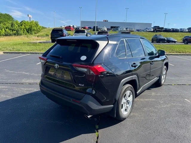 Used 2020 Midnight Black Metallic Toyota XLE image 3