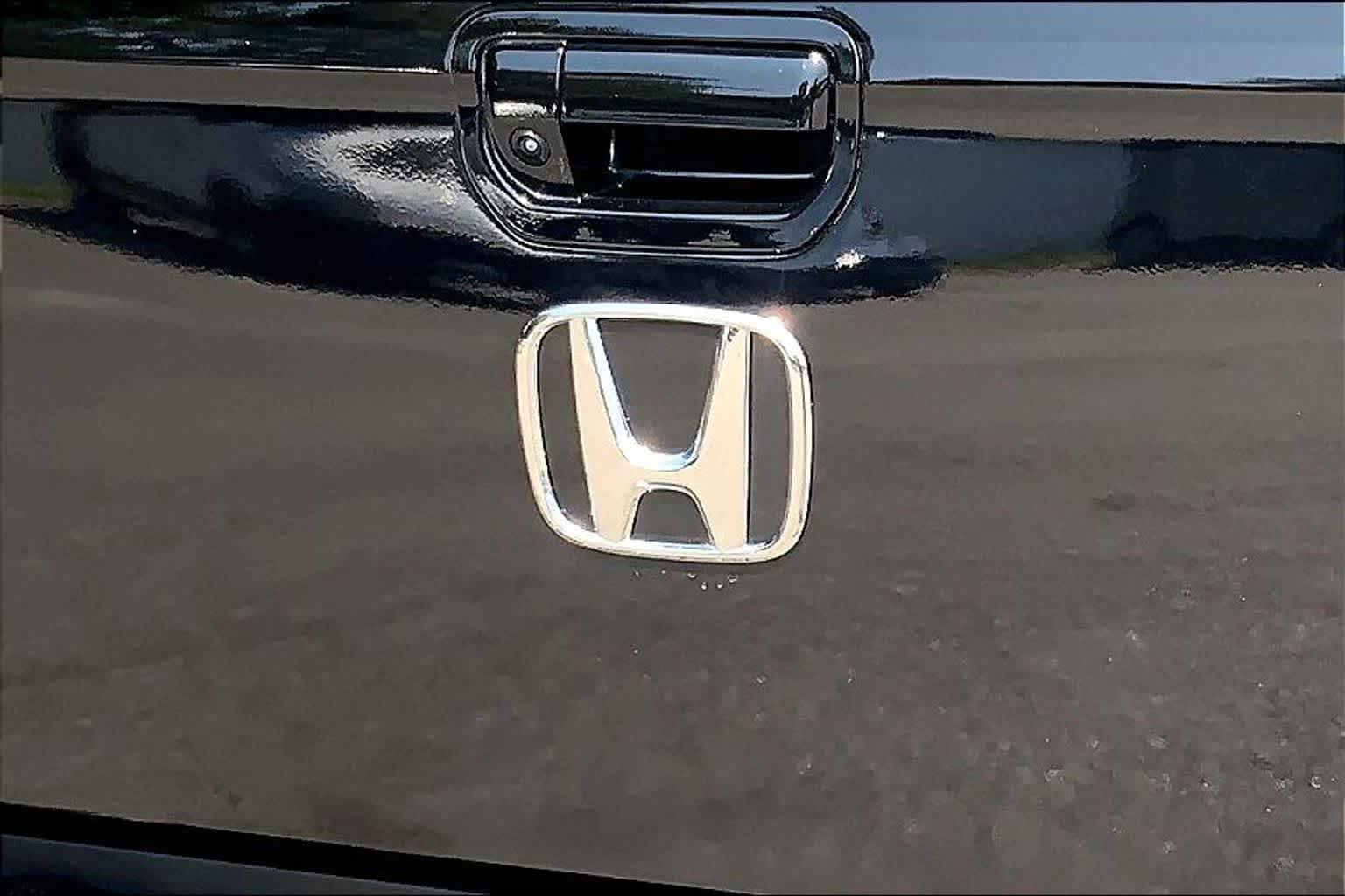 Certified Used 2023 Crystal Black Pearl Honda Black Edition image 10