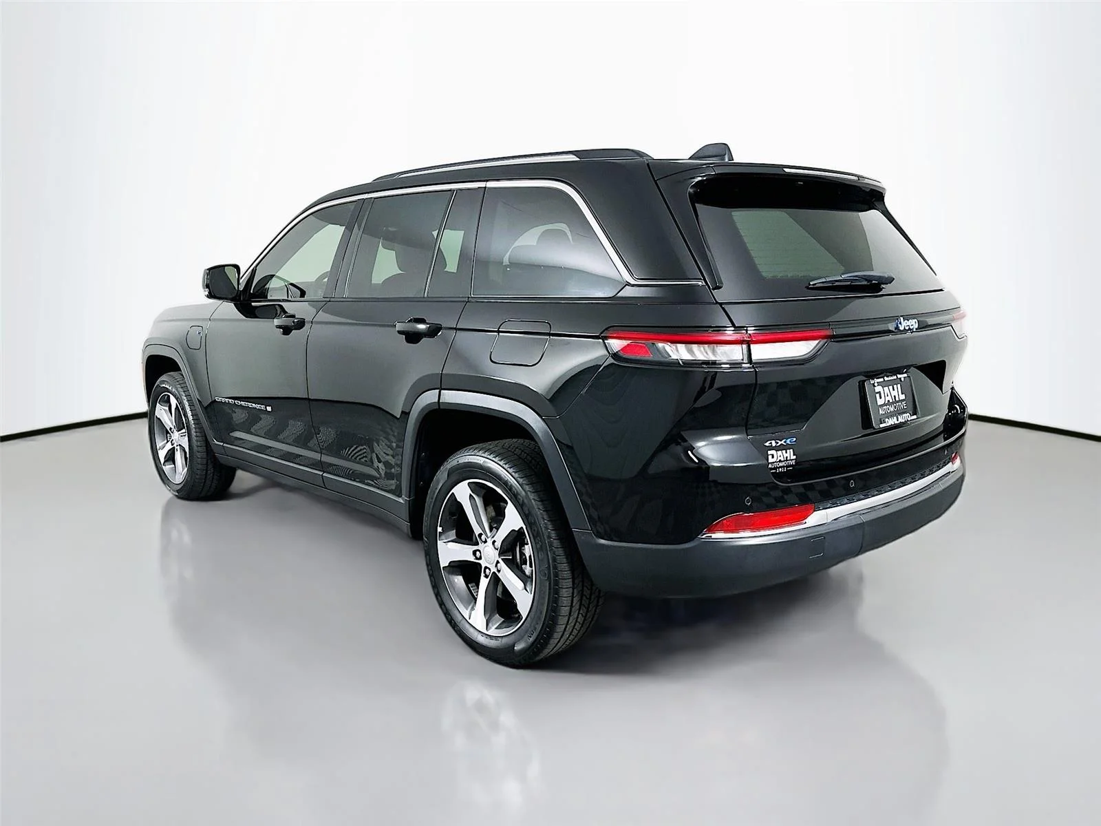 Used 2022 Black Jeep 4DR 4WD image 10