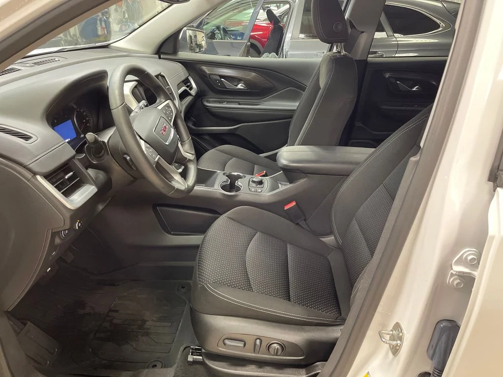 Used 2024 White GMC SLE image 14