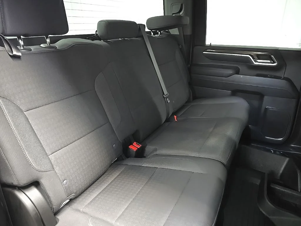 Used 2025 White Chevrolet LT image 16