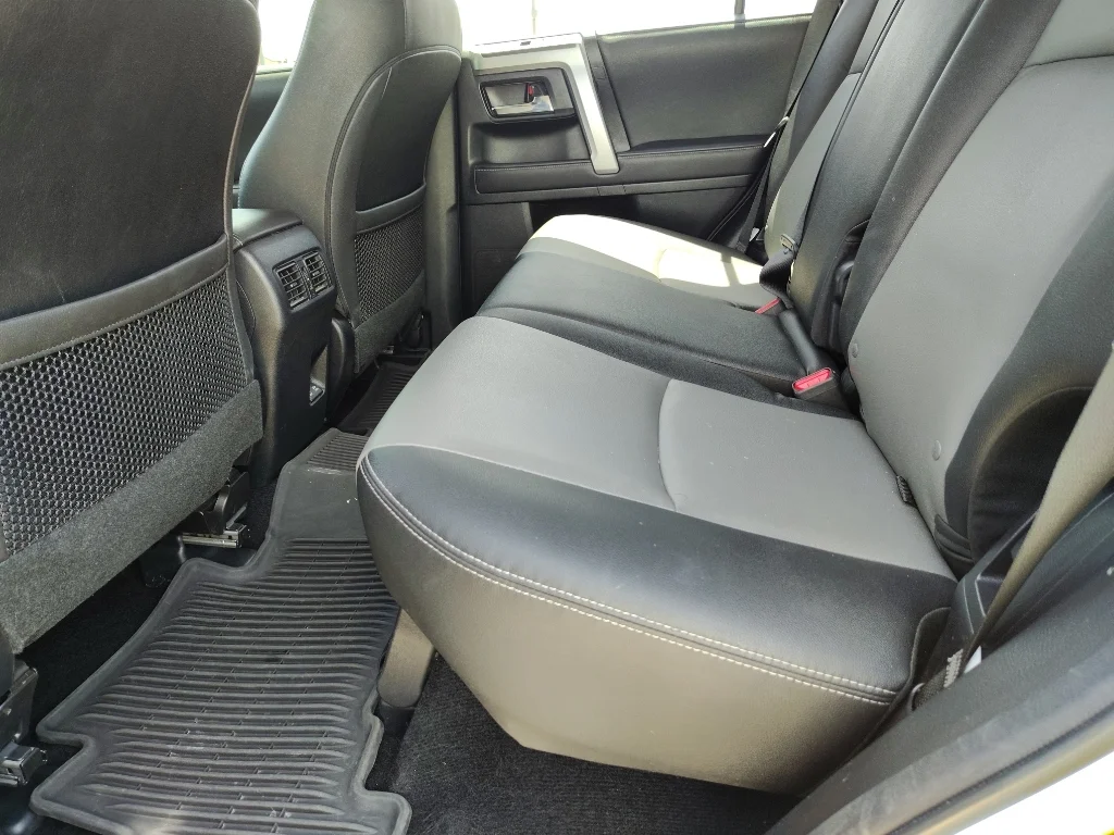 Used 2022 White Toyota SR5 Premium image 11