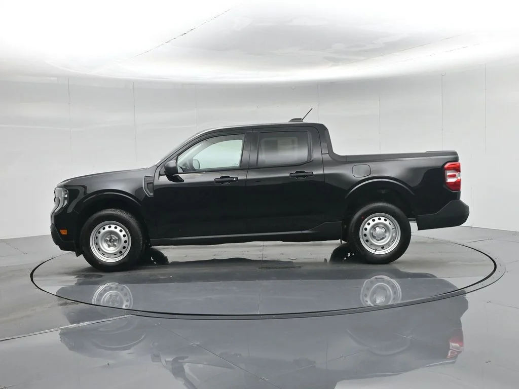 New 2026 Shadow Black Ford XL image 22