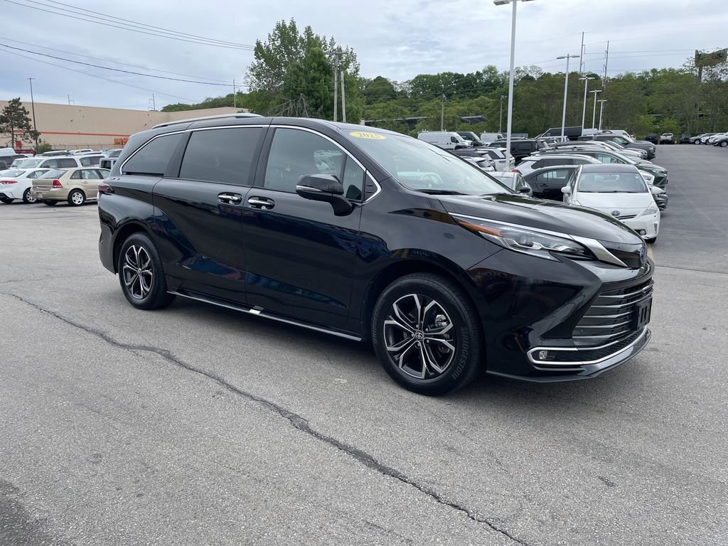 Used 2025 Black Toyota Platinum image 6