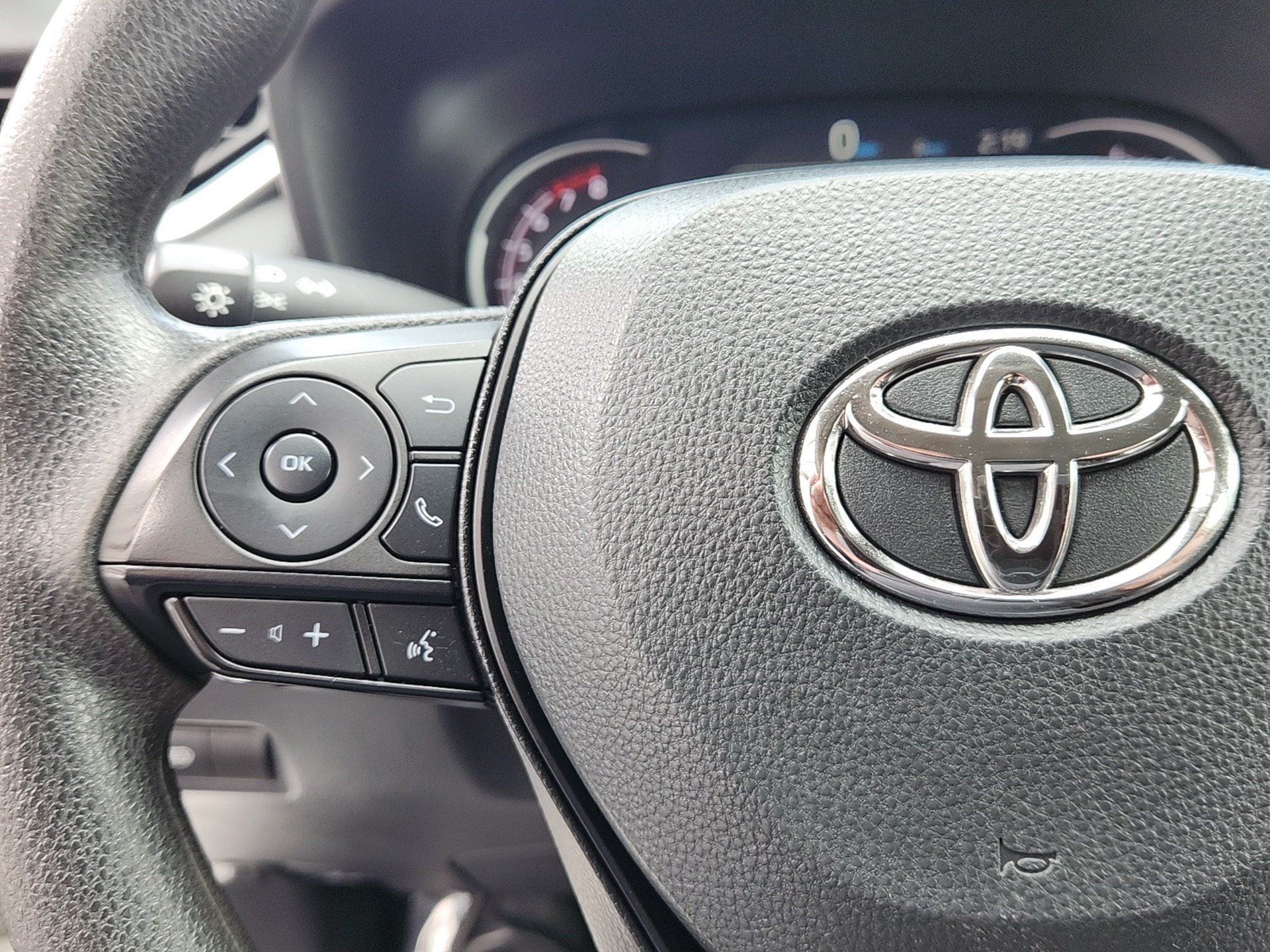 Certified Used 2024 Ice Cap Toyota XLE image 18