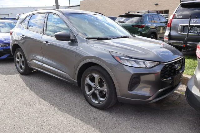 Used 2023 Gray Ford ST-Line image 5