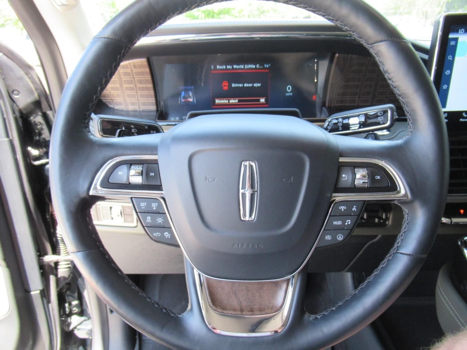 Used 2023 Green Lincoln Black Label image 22