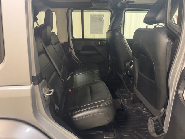 Used 2018 Gray Jeep Sahara image 35