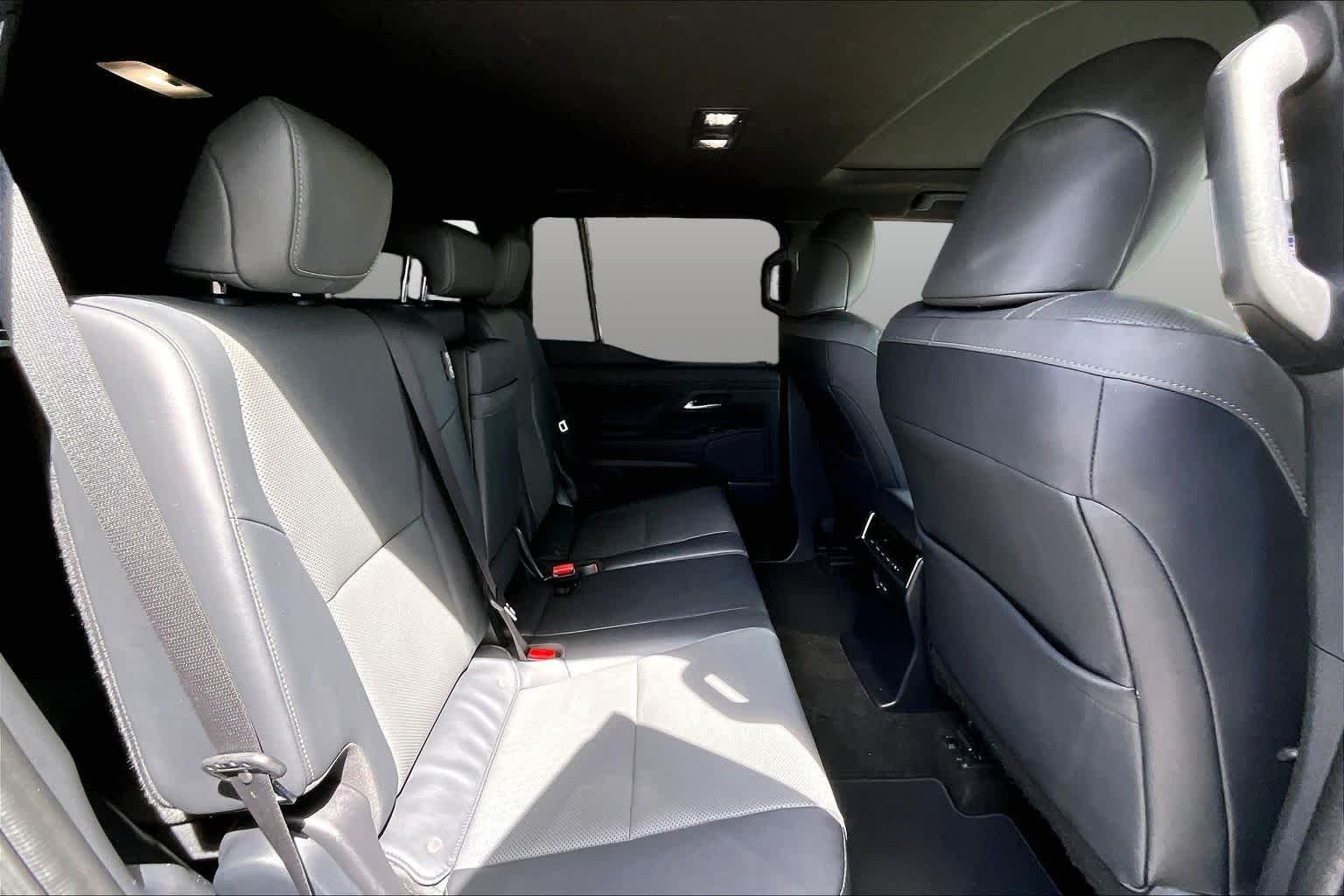 Used 2025 Nebula Gray Pearl Lexus Premium image 19