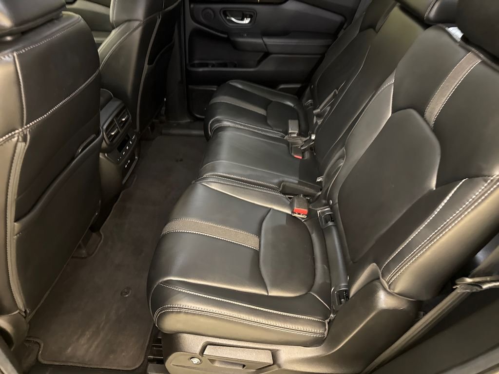 2025 Honda Pilot EX-L - Photo 17