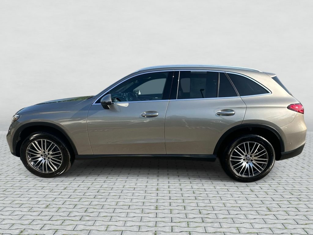 Certified Used 2023  Mercedes-Benz GLC 300 image 8
