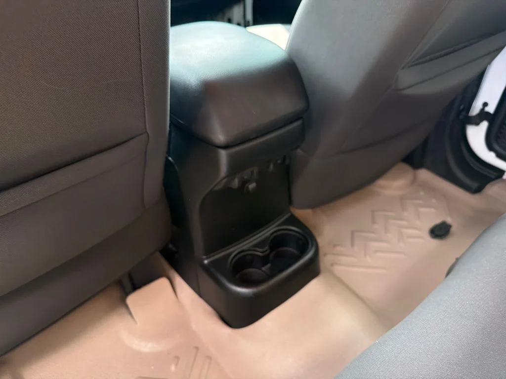 Used 2017 White Jeep Unlimited Sport image 30