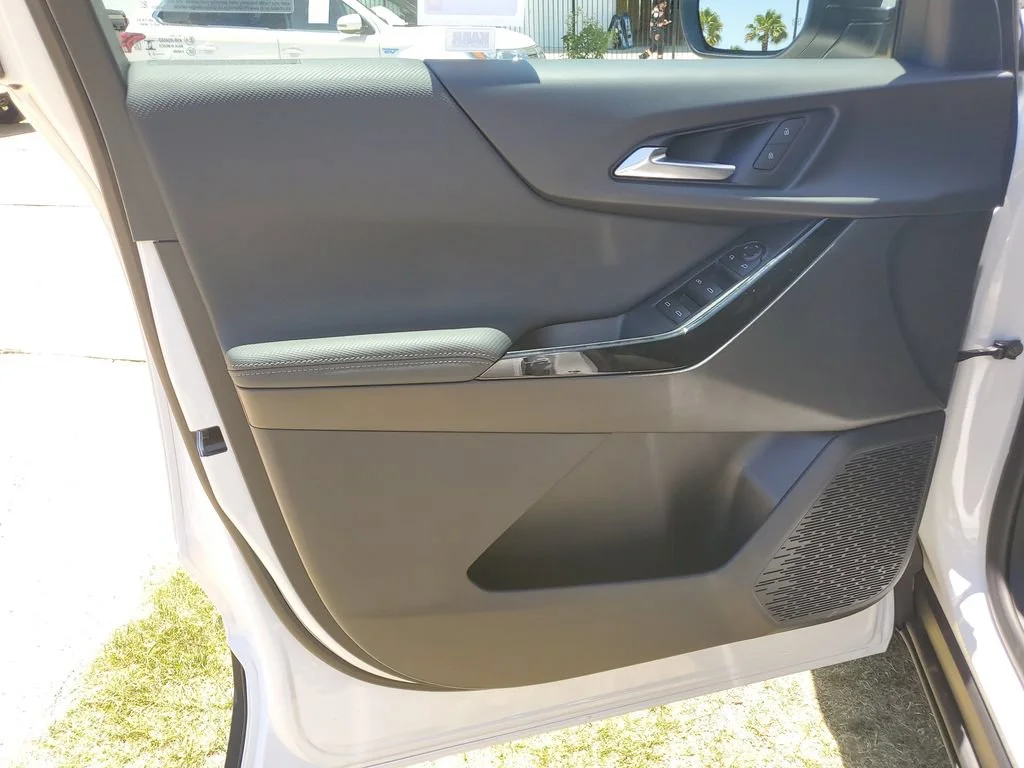 Used 2026 Summit White Chevrolet LT image 19