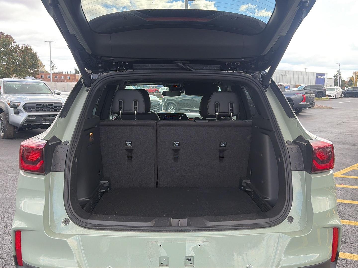 Used 2024 Cacti Green Chevrolet RS image 9