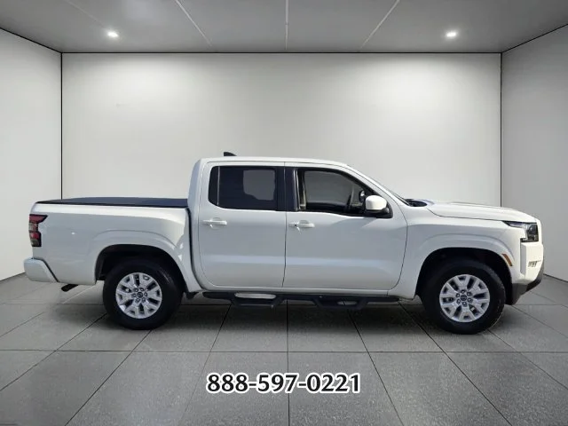 Used 2022 Glacier White NISSAN SV image 6