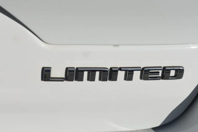 Used 2023 White Jeep Limited image 17