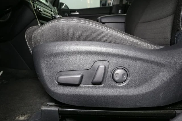 Used 2021 Red Kia LX image 33