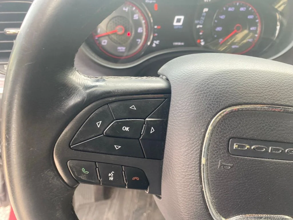Used 2018 Red Dodge SXT image 4