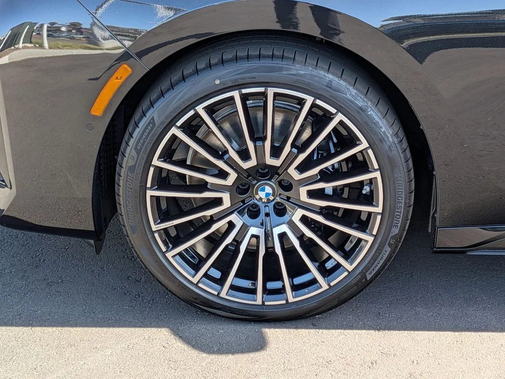 New 2026 Black BMW 740i image 27