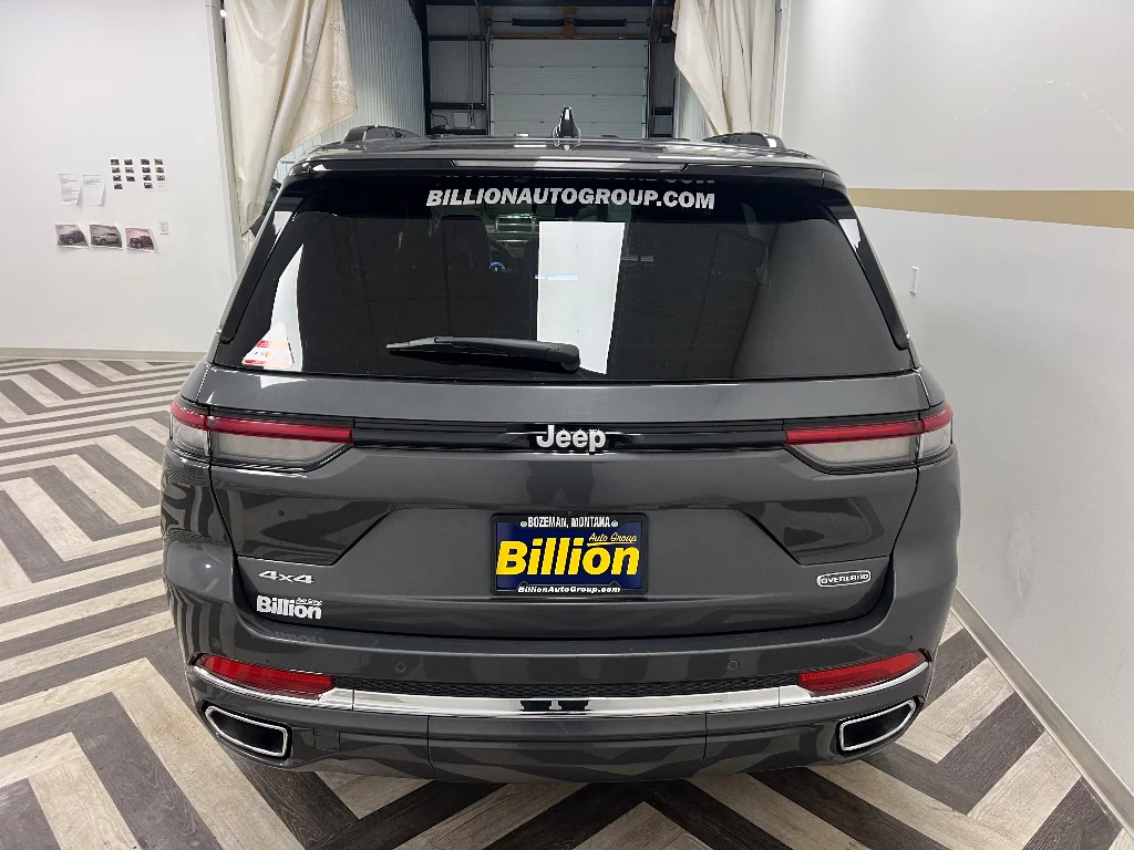 Used 2024 Baltic Gray Metallic Clearcoat Jeep Overland image 27