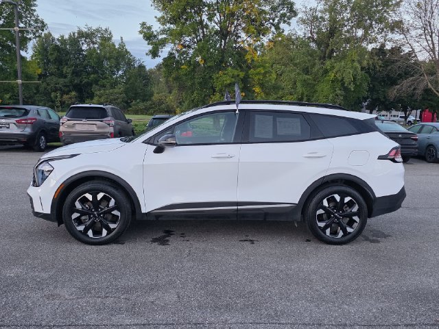 Used 2023 White Pearl Kia X-Line image 5