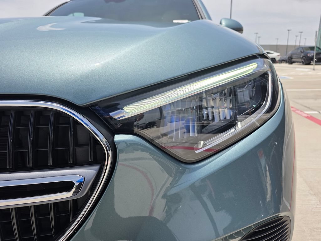 New 2026 Verde Silver Metallic Mercedes-Benz GLC 300 image 37