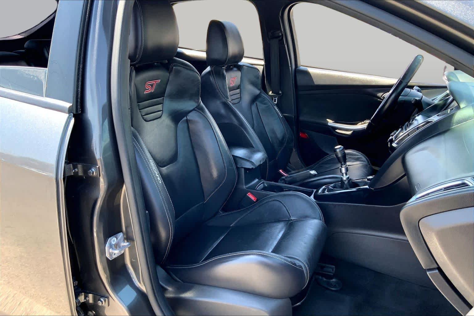 Pre-Owned 2015 Ford Focus ST