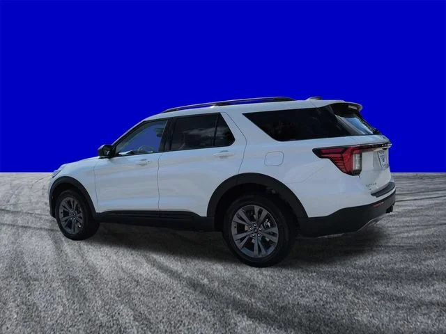 New 2026 Star White Metallic Tri-Coat Ford Active image 6