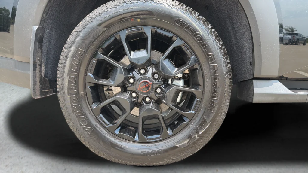 Used 2026 Super Black Nissan PRO-4X image 32