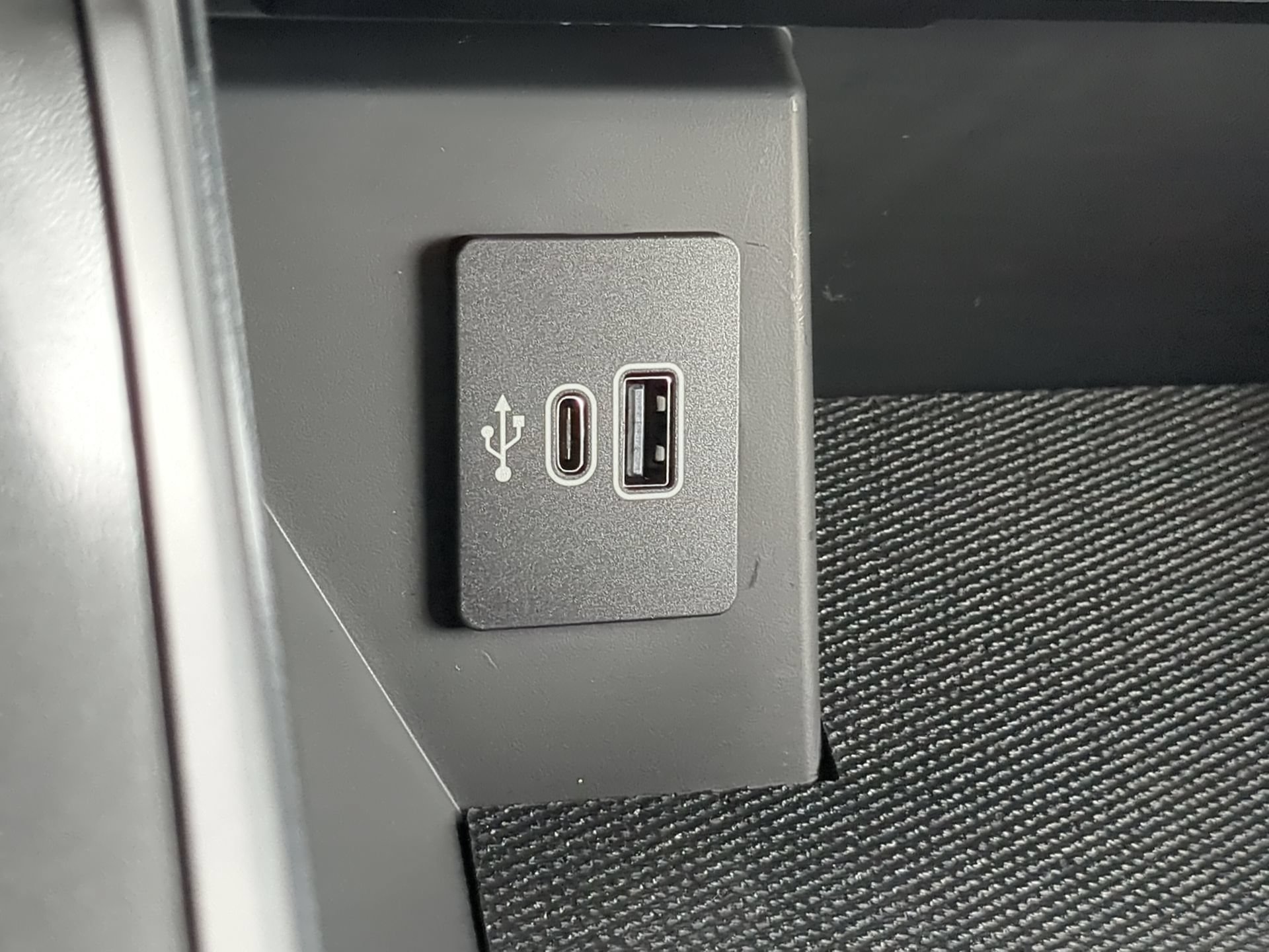New 2026 Agate Black Metallic Ford Tremor® image 58