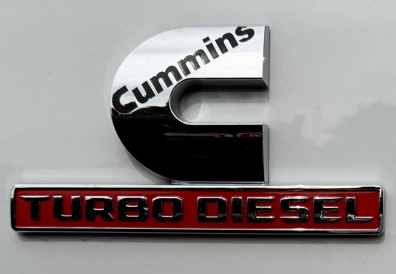 Used 2021 White RAM Laramie Crew Cab Swb image 11