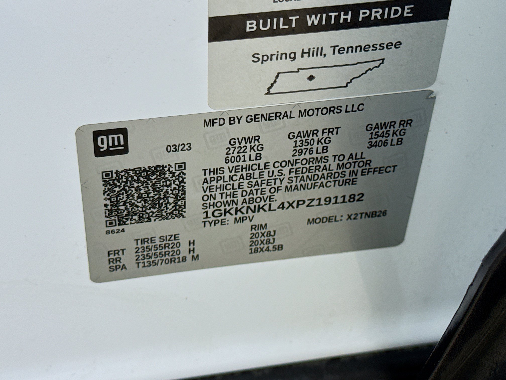 Used 2023 Summit White GMC SLE image 33