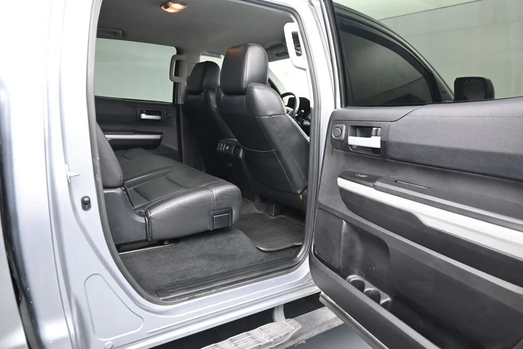 Used 2021 Silver Toyota SR5 image 11
