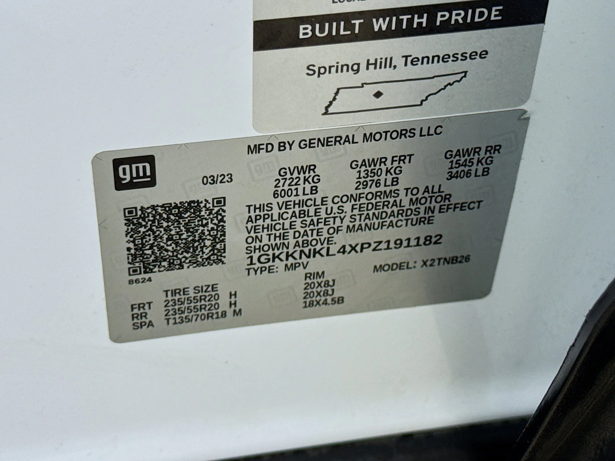 Used 2023 Summit White GMC SLE image 33