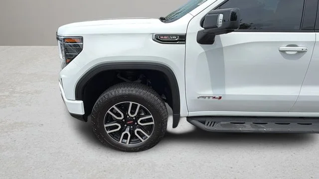 Used 2026 White GMC AT4 image 35