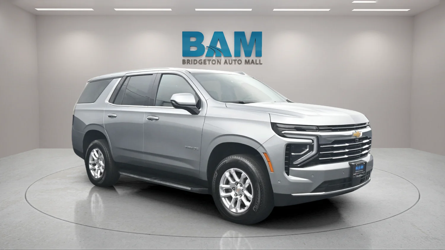 Used 2025 Sterling Gray Metallic Chevrolet LT image 1