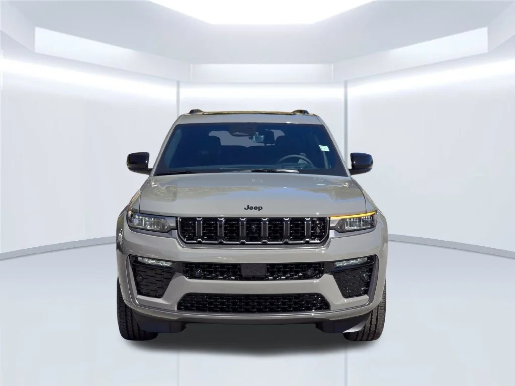 New 2027 Gray Jeep Limited Reserve image 17